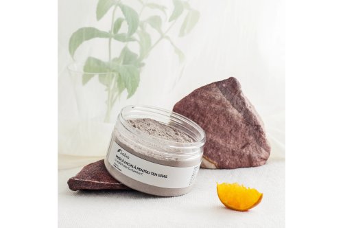 5 trucuri pentru pori mai puțin vizibili și un ten uniform