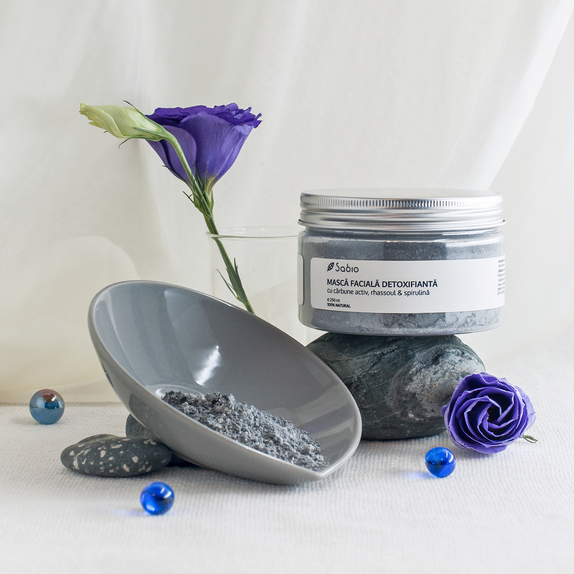 Detoxifying facial mask - Activated Charcoal, Rhassoul & Spirulina